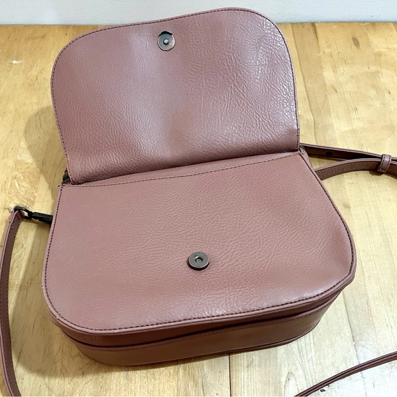Pink Mat & Nat crossbody bag - Picture 5 of 5